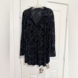 SHEIN Black Floral Sheet Velvet Detail Button-Up Blouse